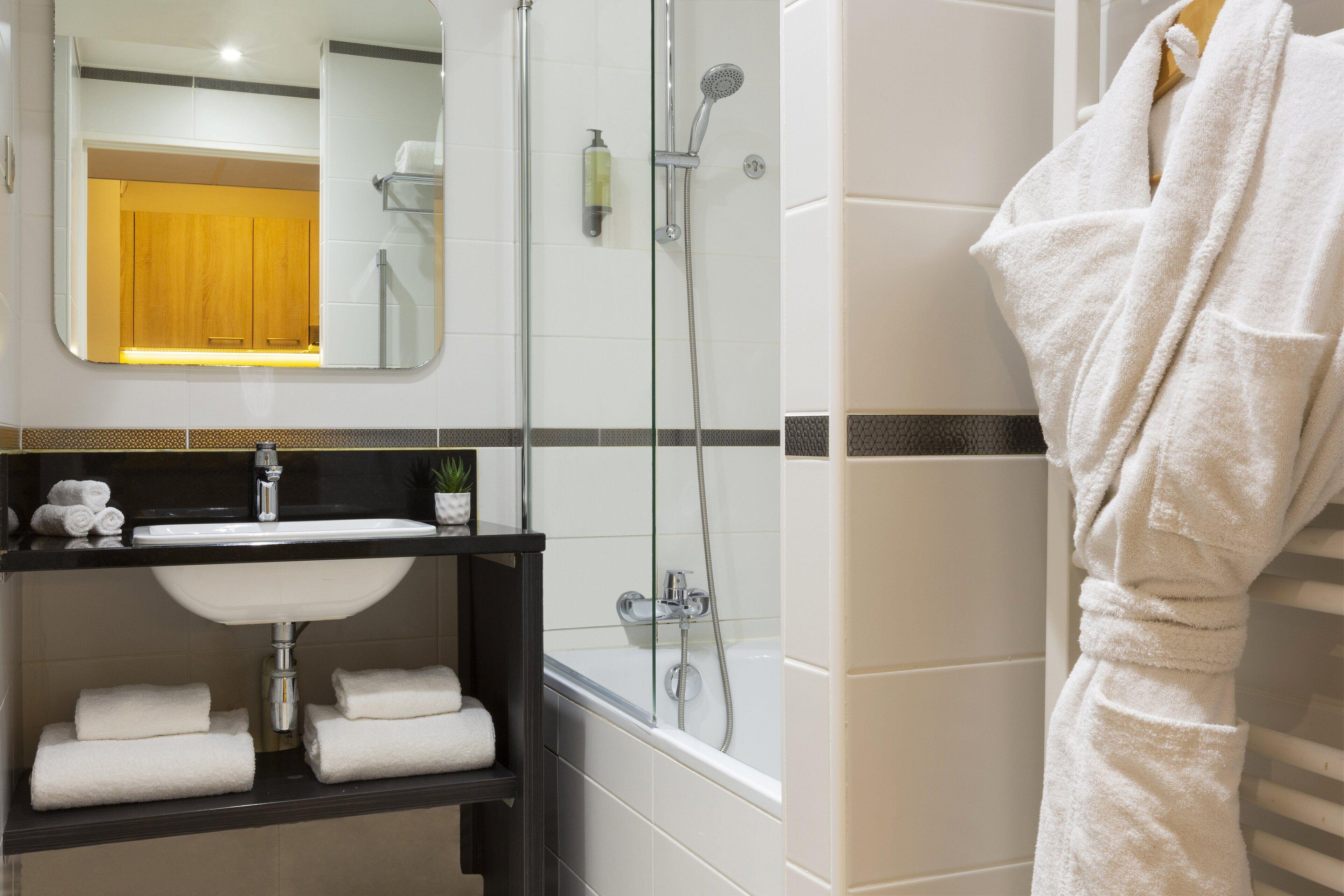 Citadines Tour Eiffel Aparthotel 4*
