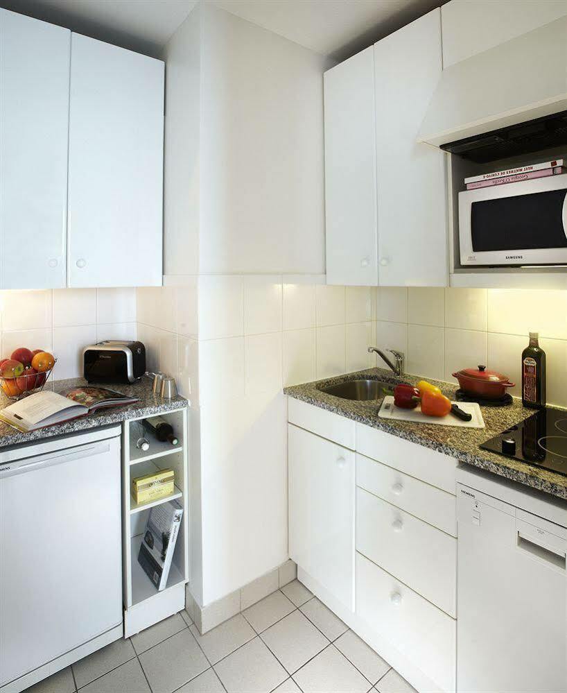 Aparthotel Citadines Tour Eiffel 4*