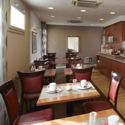 Citadines Tour Eiffel Aparthotel 4*